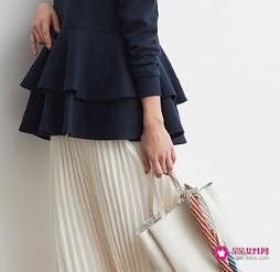 藏青色上衣下面配什么颜色