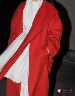 长裙怎么搭配外衣