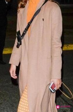 长裙怎么搭配外衣