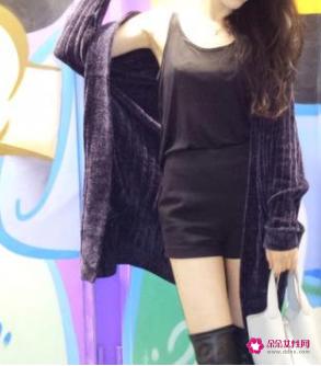 女式休闲毛衣外套搭配