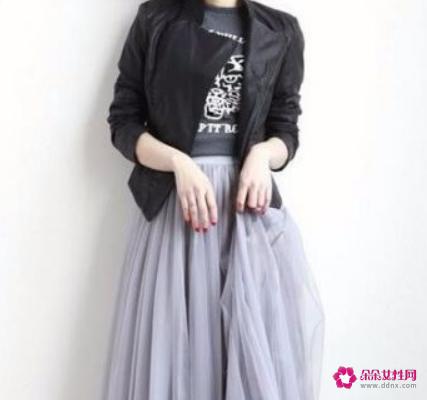 长裙怎么搭配上衣好看