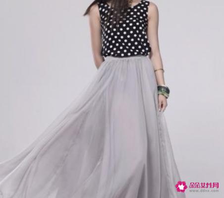 长裙怎么搭配上衣好看