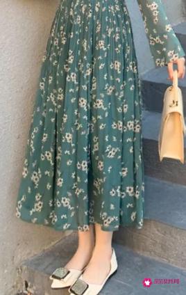 碎花长裙应该怎么搭配鞋子