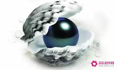 黑色的饰品有哪些