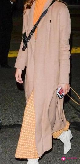 半身长裙搭配什么上衣好看