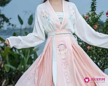 抹胸汉服的穿法图解女士