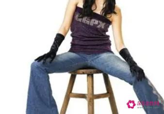 皮肤黑适合穿这6个颜色