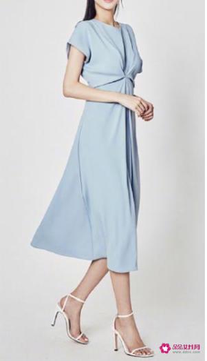 四十岁女人穿衣打扮服饰搭配图片