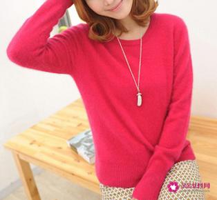 大红色服饰搭配什么颜色最好看