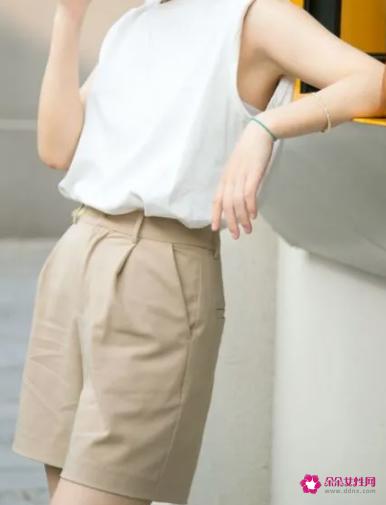 女人味风格的女装图片