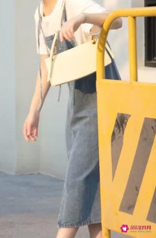 女人味风格的女装图片