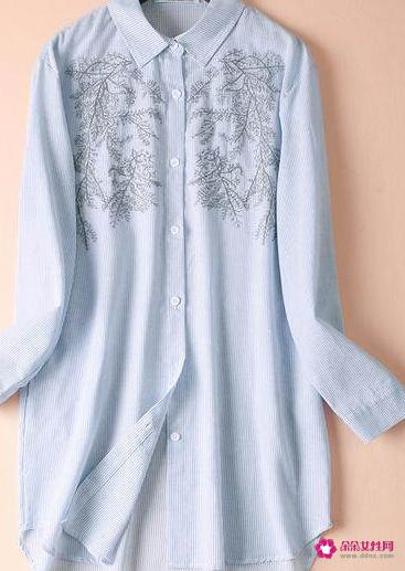 飘逸感十足的时尚真丝连衣裙