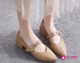 2021流行的尖头鞋有哪些