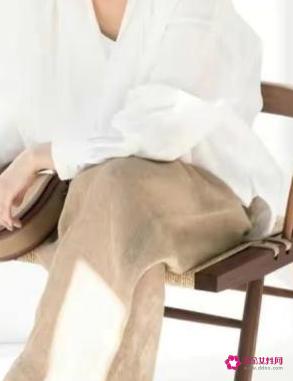 衣服宽松好还是修身好