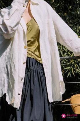 衣服宽松好还是修身好