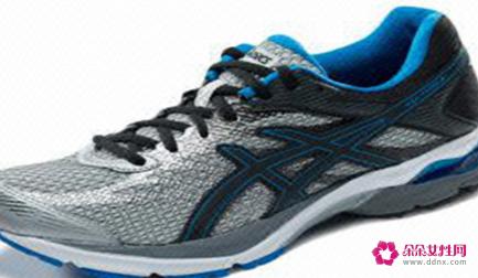 国内品牌运动鞋排行榜前十名