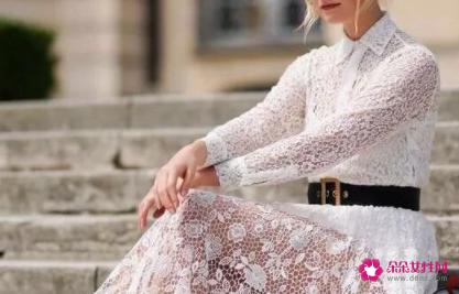 巴黎时装周期间哪些穿搭街拍更引人注目