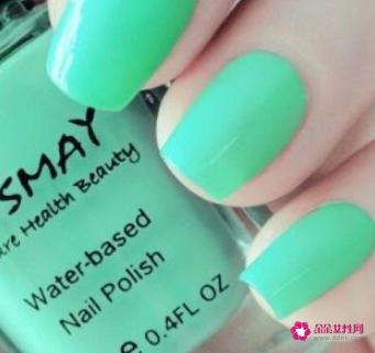 4款显手白的指甲油颜色