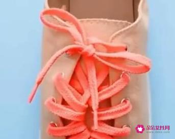 几种漂亮的系鞋带方法