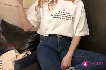 宽松t恤的6种穿法