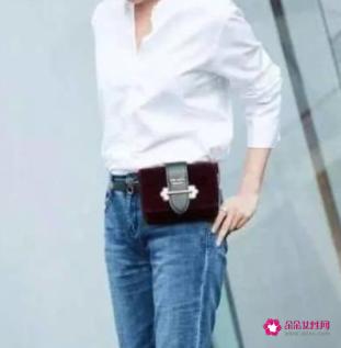 浅色牛仔裤怎么搭配