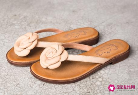 夏天穿什么鞋合适