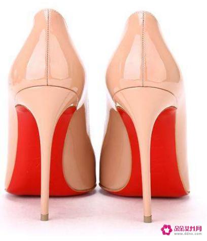 女式高跟鞋的牌子