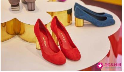 女式高跟鞋的牌子