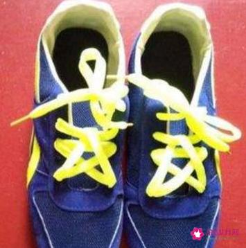 鞋带太长怎么系这个方法可真妙
