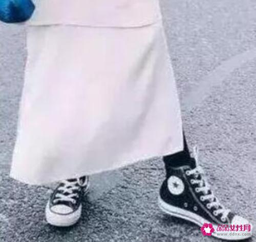 白色裙子搭配什么鞋子颜色选对才好看