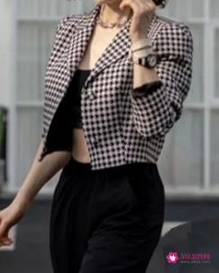 50岁女人适合穿什么衣服