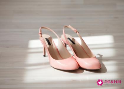 鞋子磨脚怎么办教你几个小妙招