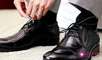 皮鞋穿什么袜子好看男