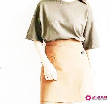 皮肤黑的人适合穿什么颜色的衣服