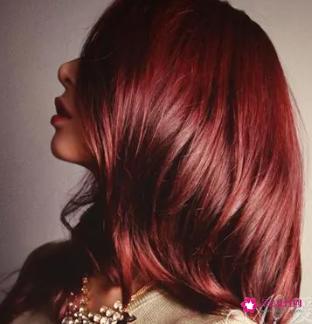 夏天适合的发色显白