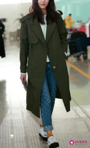 军绿色外套怎么搭配好看