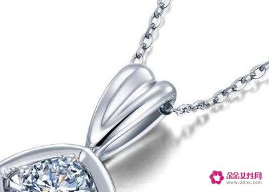 穿衣打扮服饰搭配技巧