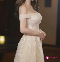 穿抹胸裙时配什么内衣