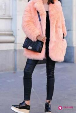 肤色暗沉的人穿什么颜色好看