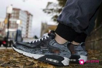 高帮鞋怎么穿搭