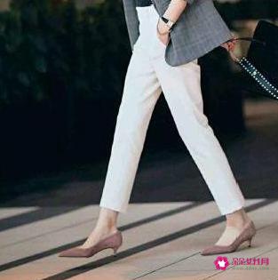 小脚裤适合穿什么鞋