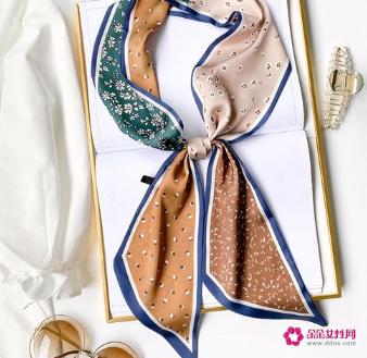 三角丝巾的18种系法视频