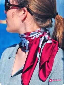 三角丝巾的18种系法视频