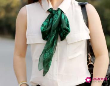 长丝巾的几种系法图解