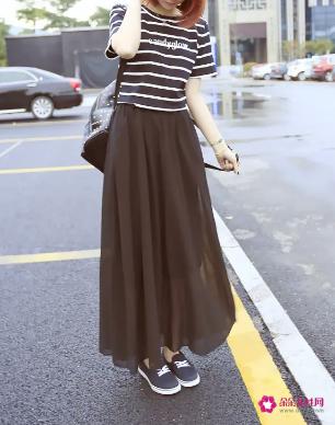 连衣长裙配什么上衣好看