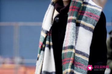 韩式系围巾的多种方法