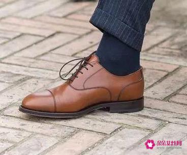 西裤搭配什么鞋