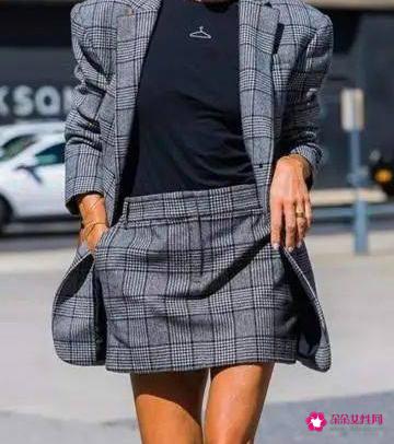 肩宽厚的女生穿衣搭配技巧