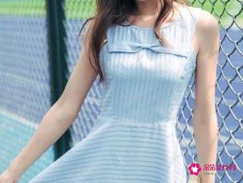 美女夏季打扮