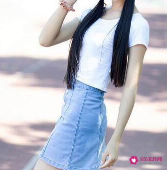 美女夏季打扮